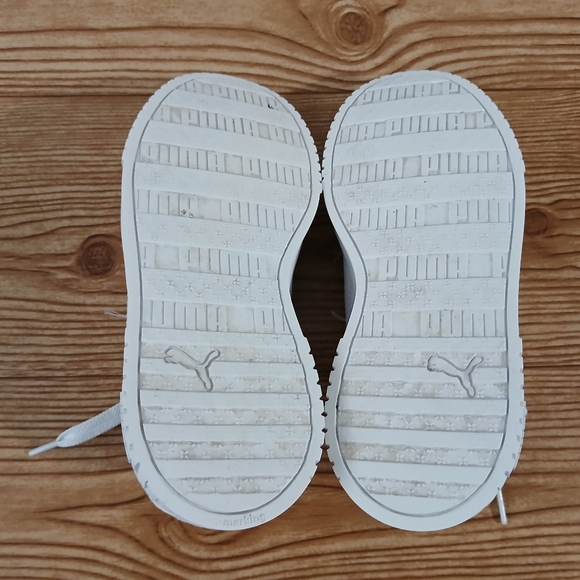 Puma Kids Classic White Sneakers‎ - Picture 9 of 9